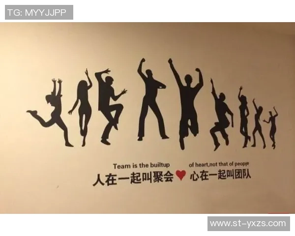 女王巡游队与罗瑟汉姆的激烈对决展现足球魅力与团队精神